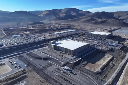 ¿Preocupado por el consumo energético de tus servidores? El movimiento de Amazon con la energía nuclear refleja el gran reto de la infraestructura digital actual. En nuestro servicio técnico informático en Barcelona optimizamos la eficiencia energética de servidores corporativos, mejoramos sistemas de refrigeración y asesoramos en hardware sostenible.